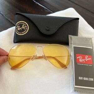 Ray Ban RB 3025 Aviator Sun glasses 90644A Large Metal Gold/Rose Gold